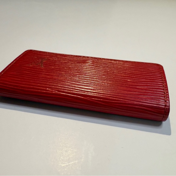 Louis Vuitton Epi 4-ring keyholder, red color - Picture 14 of 15